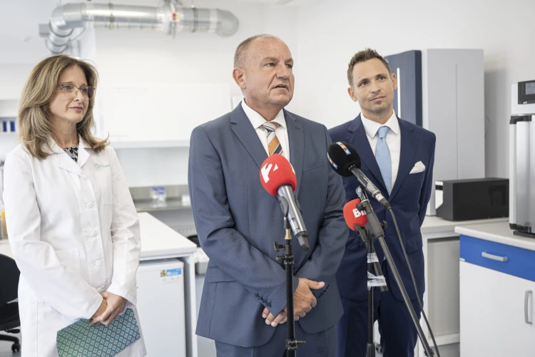 Tízkor vérvétel, tizenegykor eredmény – ilyen egy automatizált labor. Nem, nem ingyen_4