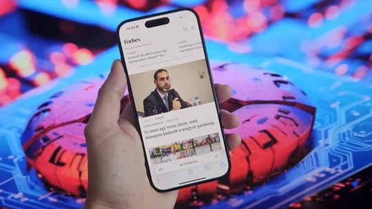 Kezünkben az új iPhone 15 Pro: Jéghideg, unalmas, túlárazott profizmus