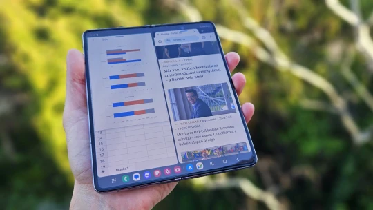 Hajtogatható telefon, mint munkaeszköz? Kipróbáltuk, mennyire hasznos