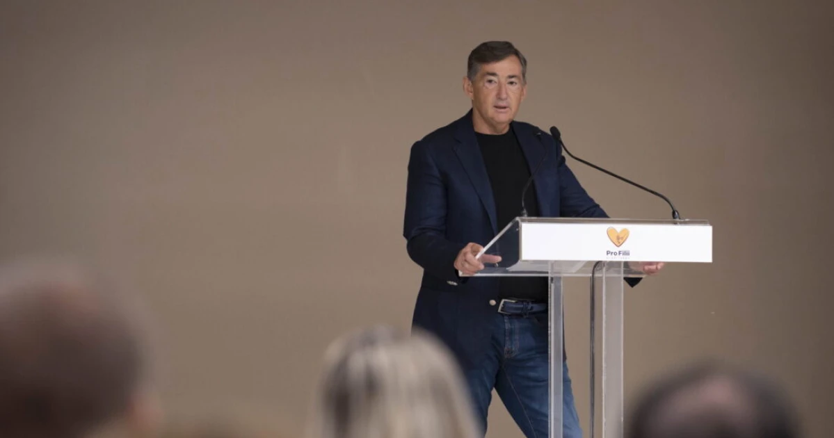 Még ki sem hűlt a nyomozás, újabb külföldi pártfinanszírozáson kapták Mészáros bankját