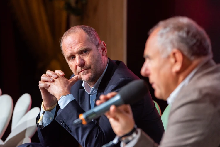 Nem játszik a mostani, „két pogány közt egy hazáért” politika – Zsiday, Jaksity és Varga a Money Summiton_5