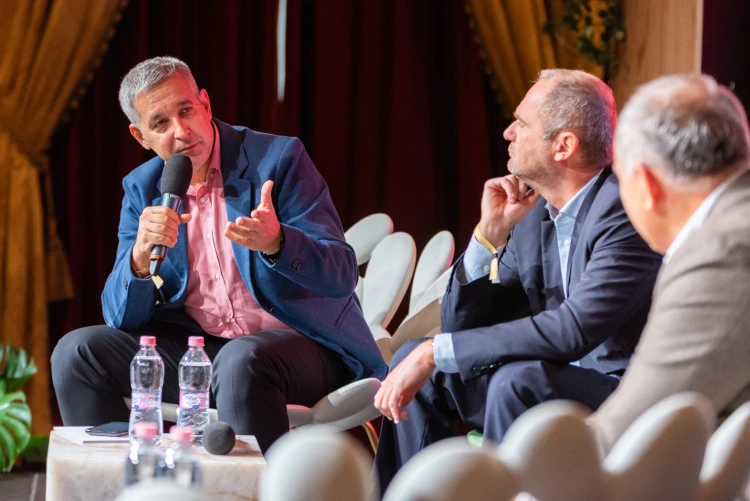 Nem játszik a mostani, „két pogány közt egy hazáért” politika – Zsiday, Jaksity és Varga a Money Summiton_6