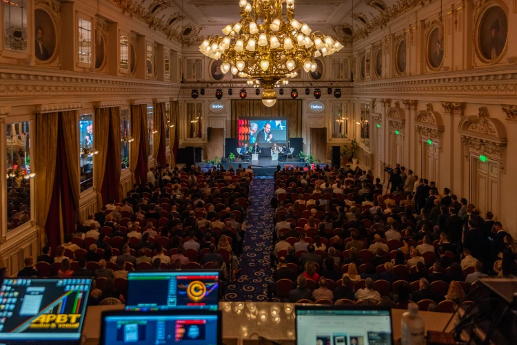 Nem játszik a mostani, „két pogány közt egy hazáért” politika – Zsiday, Jaksity és Varga a Money Summiton_12