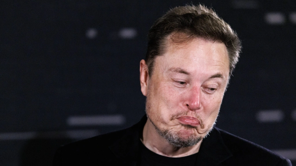 Fájhat Elon Musk feje, 2020 óta nem látott dolog történt a Teslánál