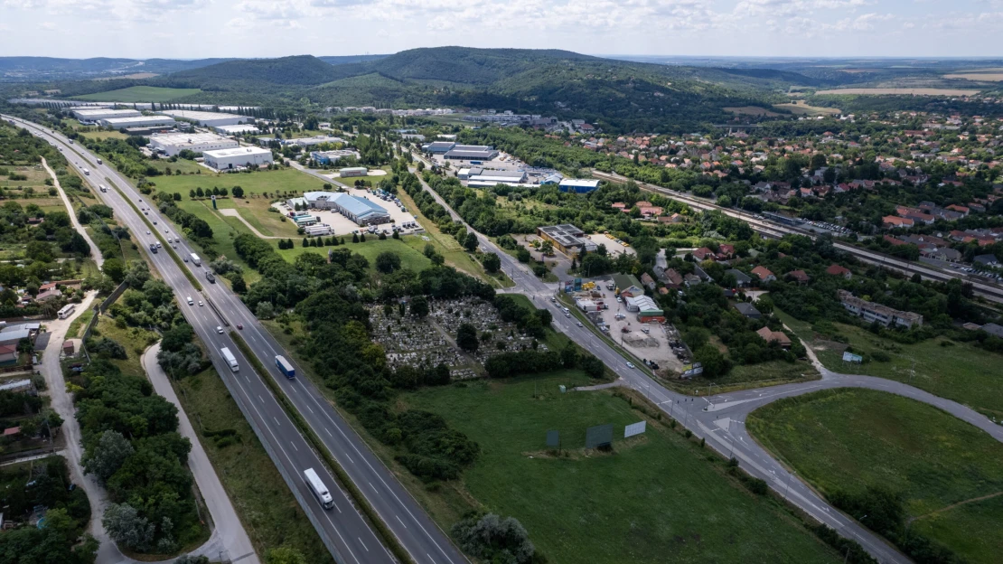 Újabb tízmilliárdokat dob a kormány az autópályákat üzemeltető leggazdagabb NER-eseknek
