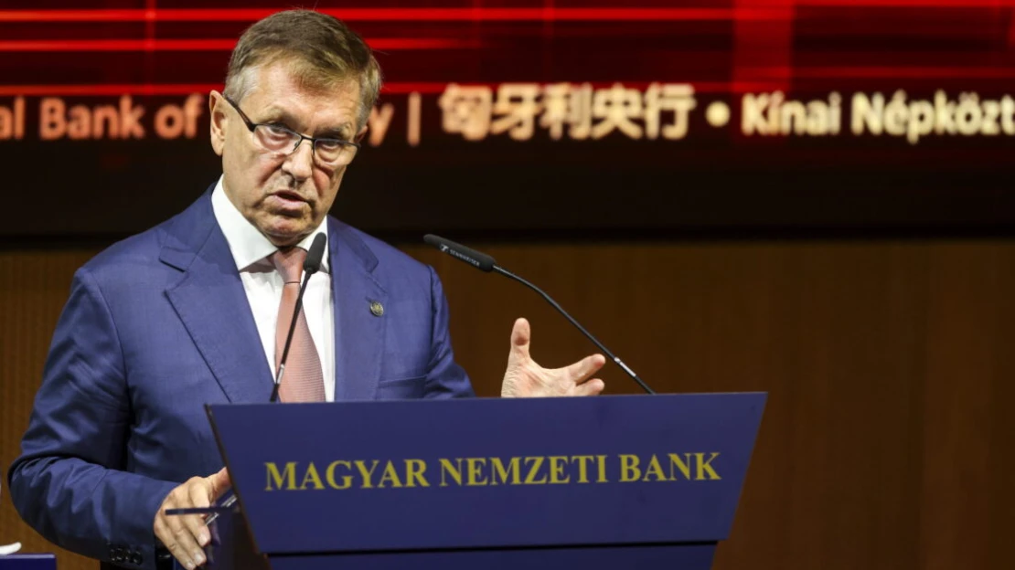 Két év alatt 2500 milliárdos mínuszt hozott össze az MNB