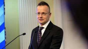 Ki tudod találni, Szíjjártó hol dicsérte Trumpot?