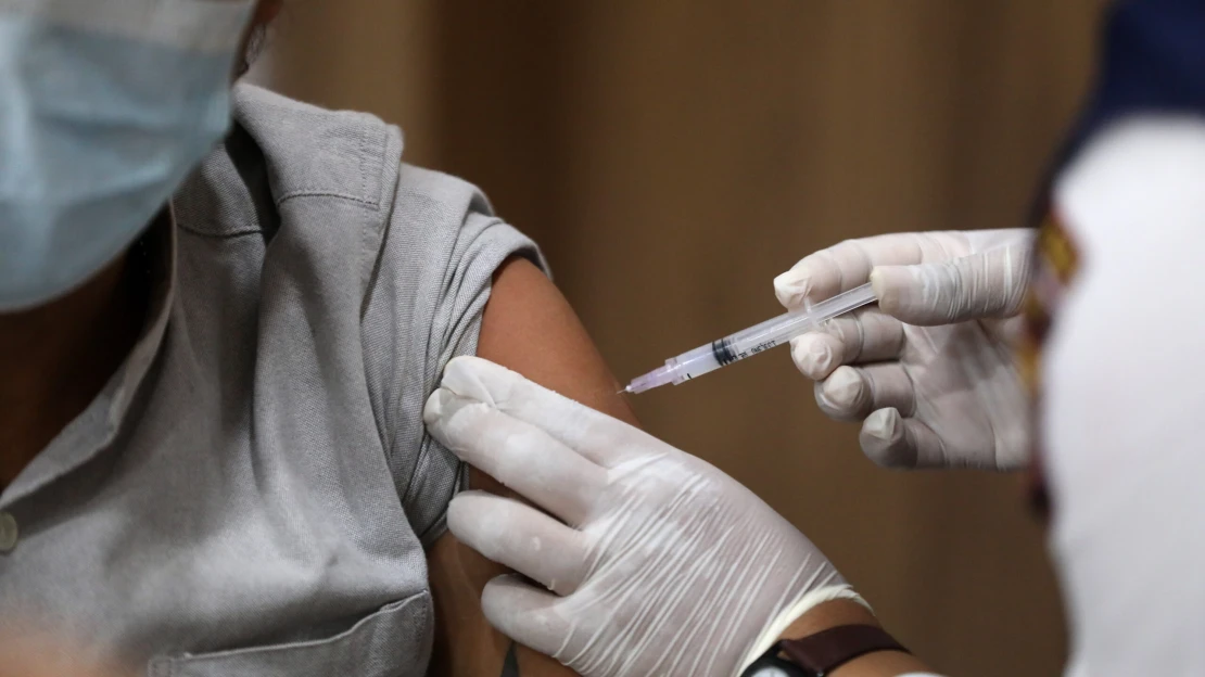 Miért perelte be a Pfizer a magyar államot?