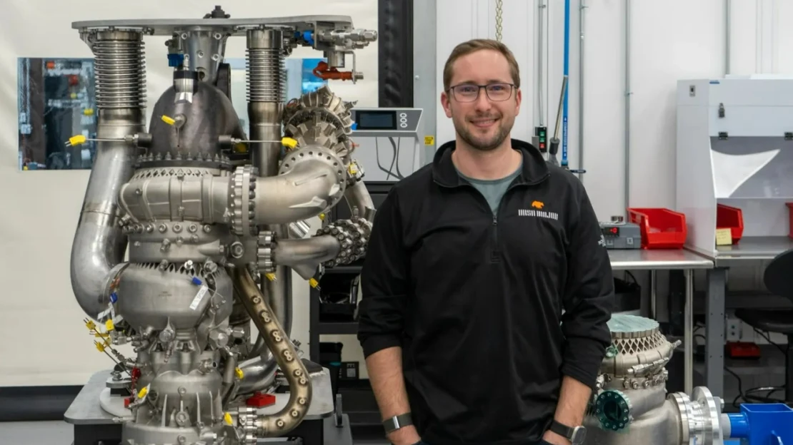 Eladta a SpaceX-részvényeit, abból most rakétákat fejleszt az USA-nak, hogy pótolja az Ukrajnában ellőtt készleteket