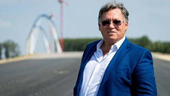 Ő a második dollármilliárdos, akit kitermelt magából a NER