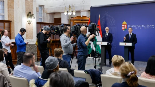 Varga Mihály visszaszólt a „magát neves szakértőnek nevező” Zsidaynak