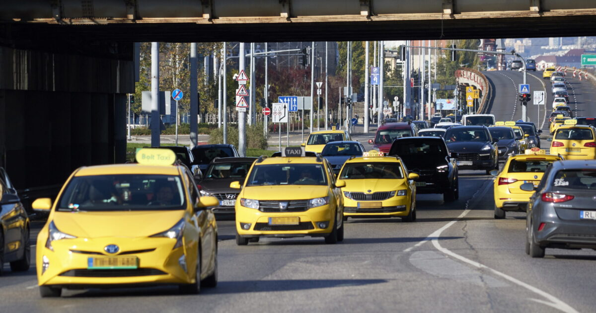 Ezt követelik a tüntetést szervező taxisok