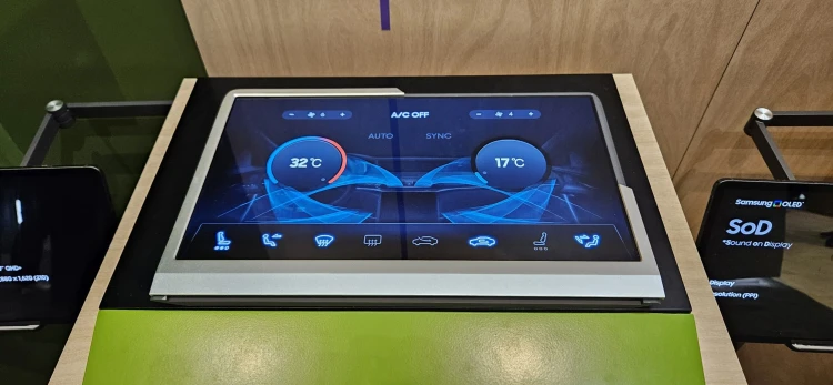 Repülő autó, UFO kávéfőző, átlátszó tv, nyújtható telefon és mindent átszövő mesterséges intelligencia: Tombolt az innováció a tech gigaexpón!_48