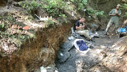 Újabb dinoszaurusz-csontokra lelt a magyar vezetésű kutatócsoport