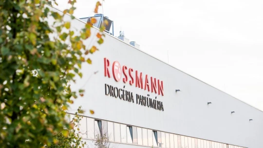 Húszmilliárdos beruházásba kezd a Rossmann Üllőn