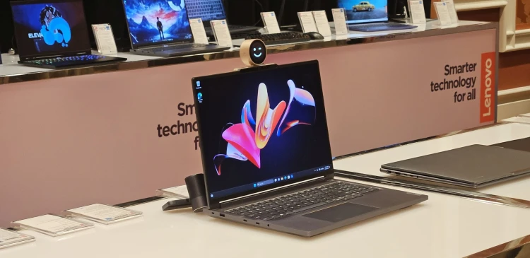 Repülő autó, UFO kávéfőző, átlátszó tv, nyújtható telefon és mindent átszövő mesterséges intelligencia: Tombolt az innováció a tech gigaexpón!_30