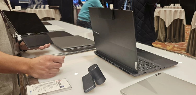Repülő autó, UFO kávéfőző, átlátszó tv, nyújtható telefon és mindent átszövő mesterséges intelligencia: Tombolt az innováció a tech gigaexpón!_28