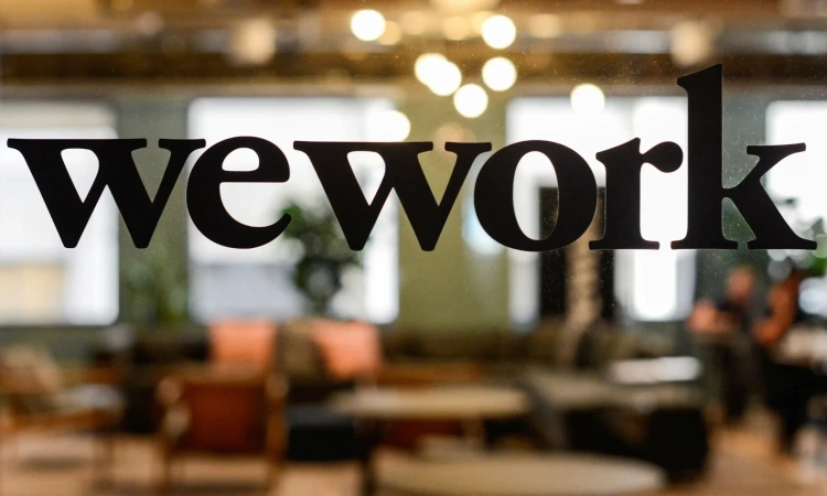 Hiába jelentett csődöt a WeWork, visszavásárolná magát a bukott exvezér