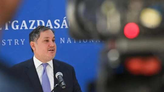 Eltörli a betéti kamatsapkát a kormány, visszaélésekre hivatkozva