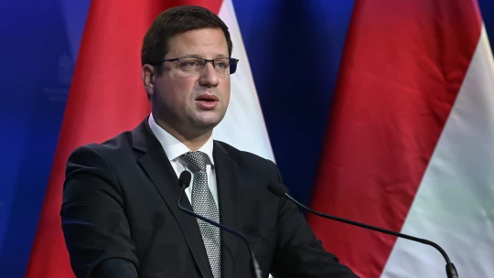 Kormányinfó: SMA-szűrésről, pedagógusbérekről, EU-csúcsról beszélt Gulyás Gergely