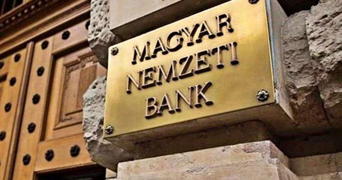 Így romlottak az idei év prognózisai, fennragad az infláció