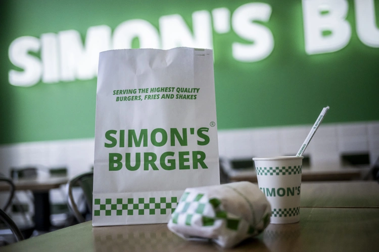 10 milliós befektetés, közel 1 milliárdos forgalom az első évben – hogy csinálta a Simon’s Burger?_6