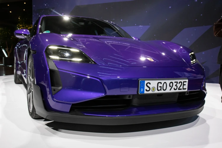 A 800 milliárdos gyár – így fordul rá a zöld és AI-vezérelt jövőre a Porsche_14