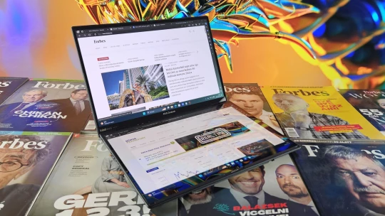 Dupla képernyővel csinálták meg a világ legsokoldalúbb laptopját