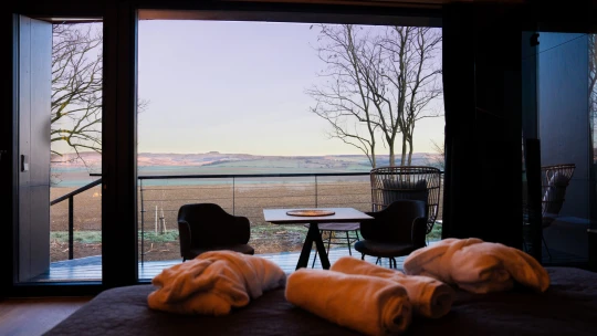 Terjeszkedik a Hello Wood Resorts – több a szikla és a külföldi megrendelés is