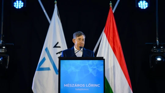 Szabad Európa: Mészárosék valótlan tartalmú jegyzőkönyvekkel adhattak át vasúti fejlesztéseket