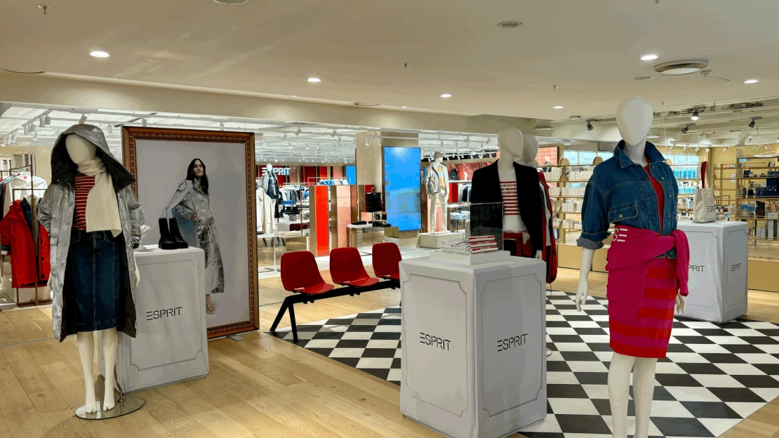 Csőd: a világhírű divatmárka végleg lehúzza a rolót