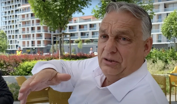 Orbán a Telexnek: az EU-s zászló kitűzése sérti a „vendégjogot”