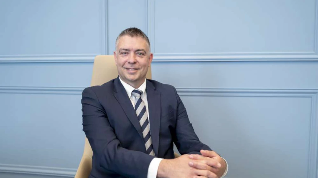 500 milliszekundum alatt