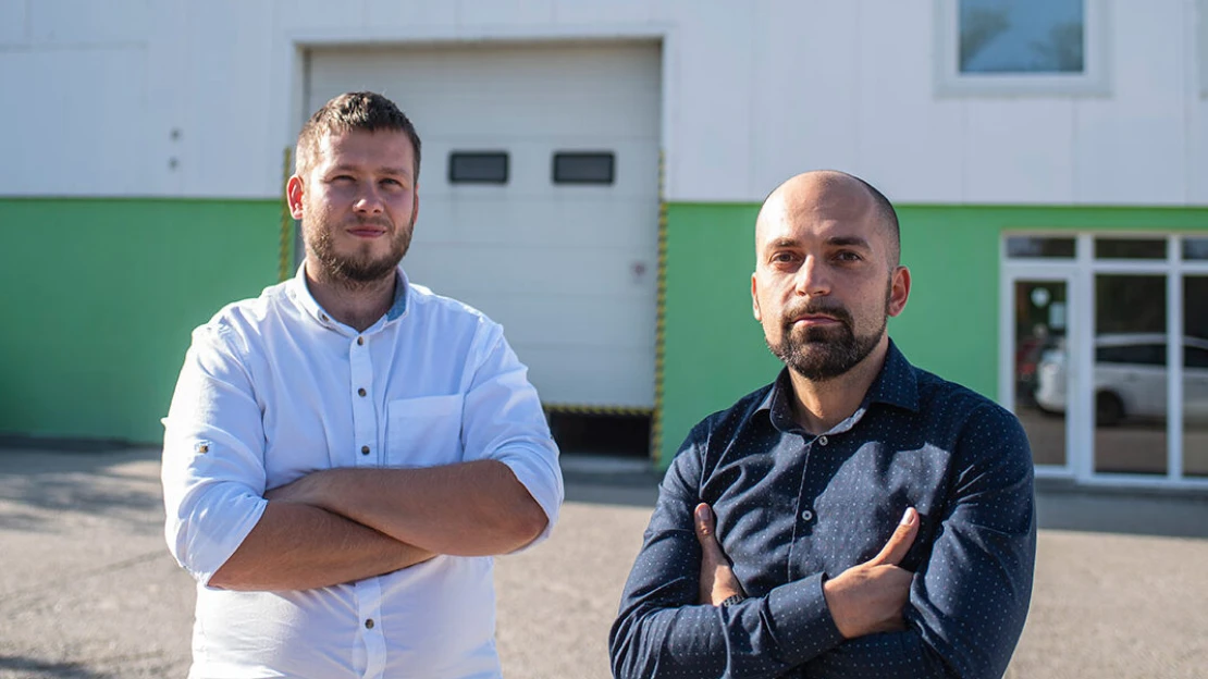 Ilyet is ritkán látni: szlovákiai magyarok árulnának olcsó laptopot Indiában