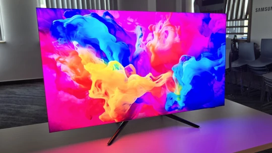 Megmértük a világ legjobb tévéjét, hogy tényleg a világ legjobb tévéje-e
