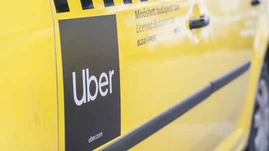 Uber: kicsit bonyolult lesz az adózás a magyar taxisoknak
