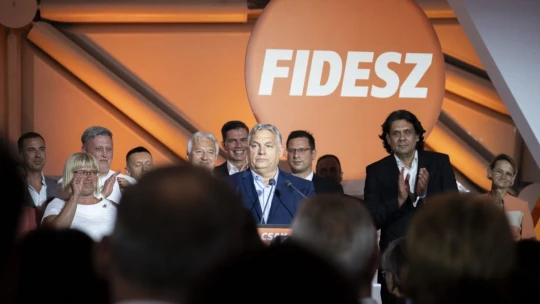 Történelmi bukta kétmillió szavazattal, megsemmisült ellenzék és az est legnagyobb nyertese