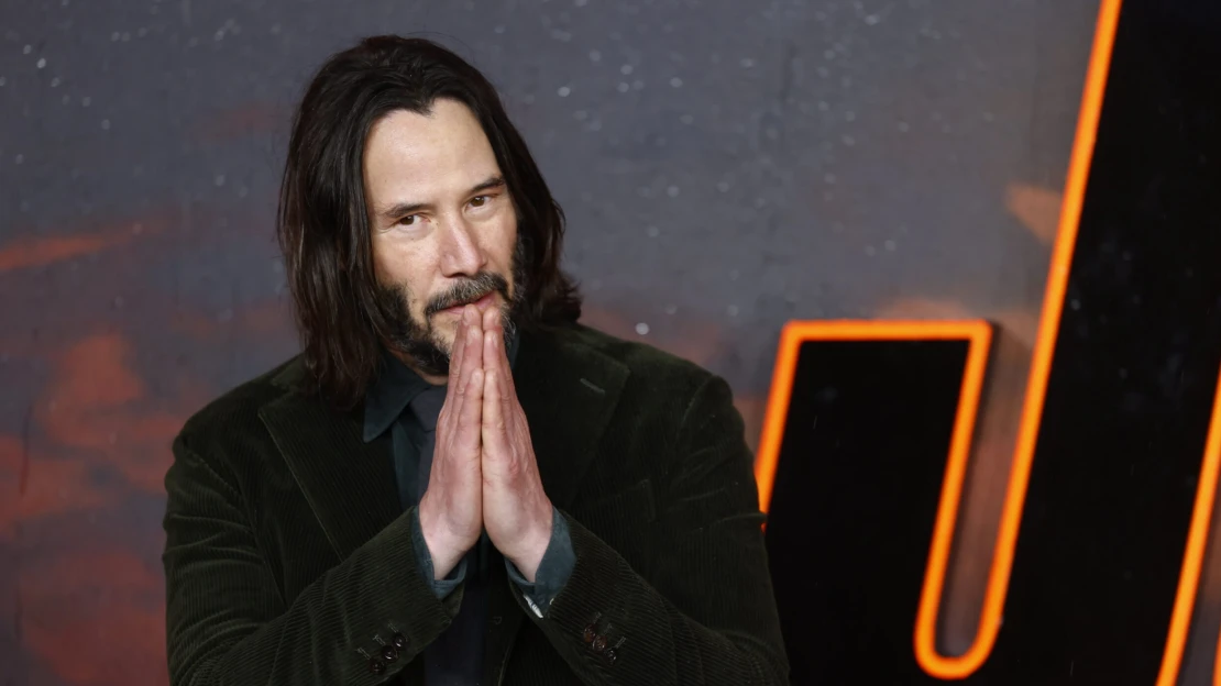 Sci-fi regényíróként debütál Keanu Reeves, erről fog szólni az új könyv