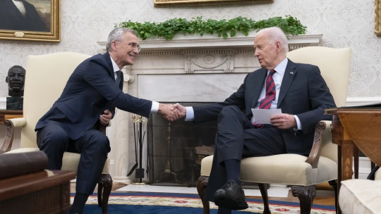 Demokrata vezetők: Biden napokon belül visszaléphet