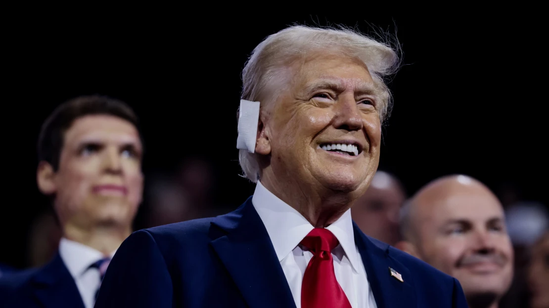 Trump Zelenszkijnek telefonon: egy nap alatt lezárom a háborút