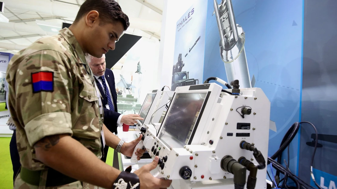 Kiterjedt korrupciógyanúba keveredett az egyik legnagyobb európai hadiipari cég