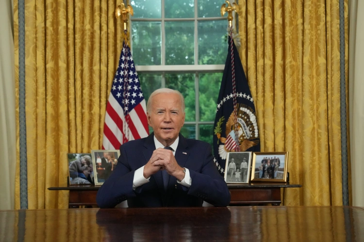 Joe Biden megszólalt, de a visszalépését nem magyarázta túl