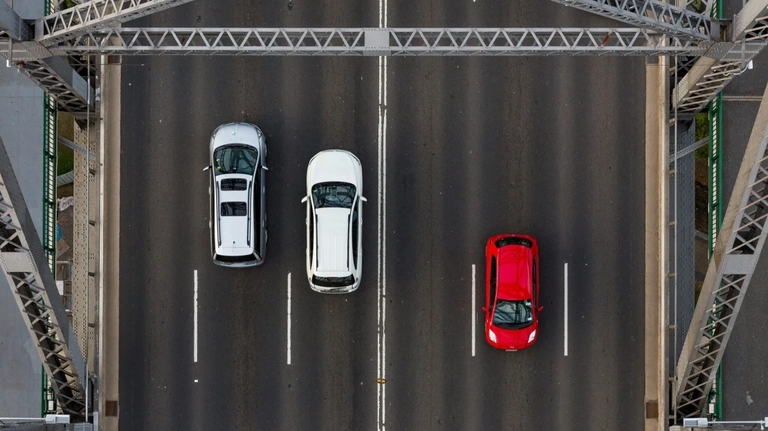 Drámai adat: mélyrepülésben a magyar akkumulátorgyártás