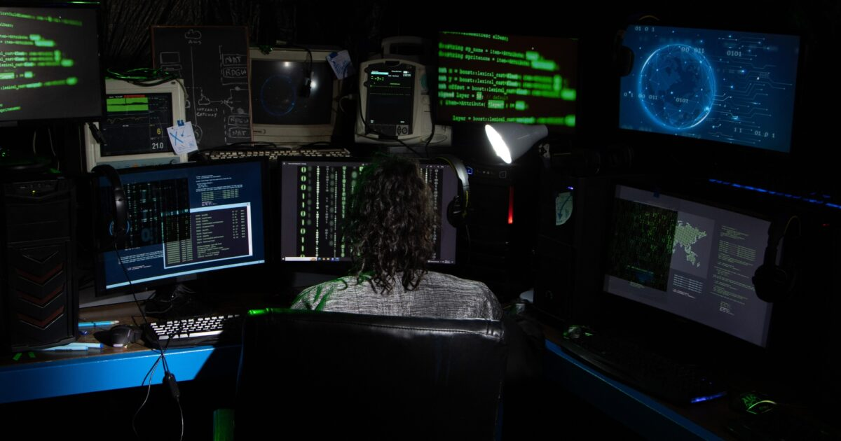 A legelemibb minőségellenőrzés hiánya miatt halhatott le a fél világ informatikai rendszere