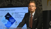 Újabb pikáns részletek az NKA-pénzekről, tízmilliókat kapott egy ukrán zászlós akciójáról ismert Fidesz-közeli szervezet is