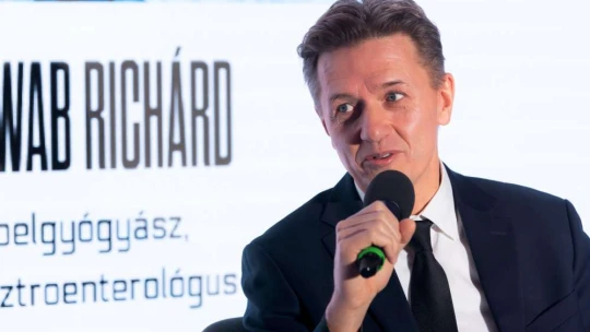 Matolcsy Ádám és Tiborcz István köre is felbukkant a neves orvos klinikája körül