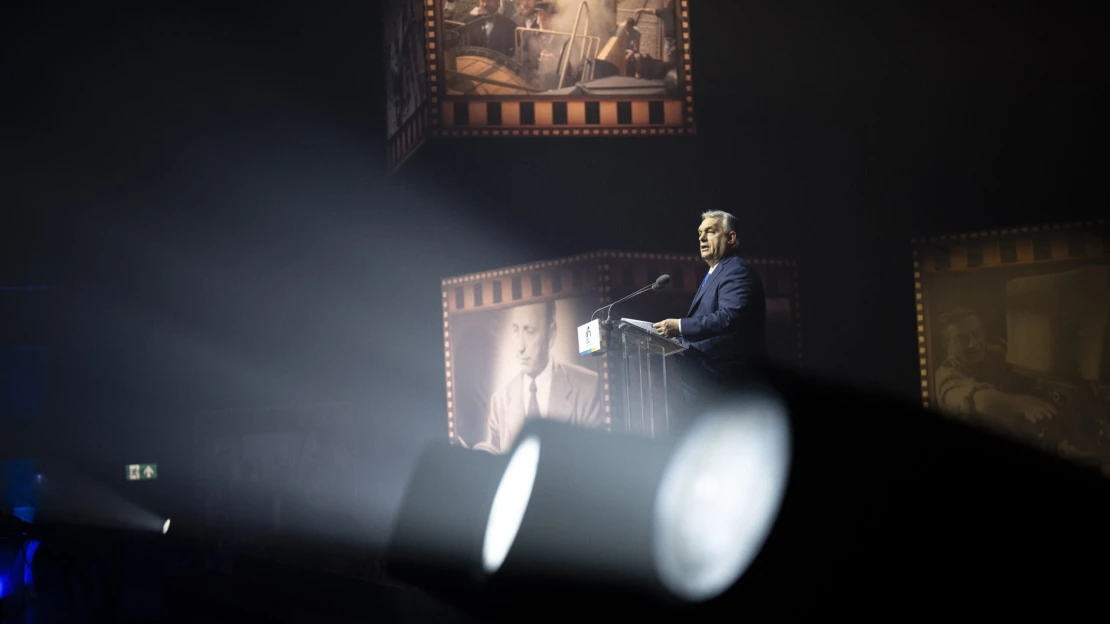 Orbán Viktor Fótra ment, hogy a Futni mentemnek üzenjen
