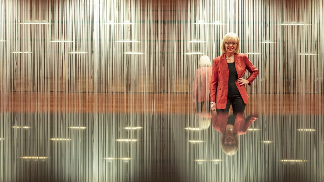 Mindenki csak úgy hívja: Fruzsi – a legnagyobb zenei legendák bízzák rá magukat vakon