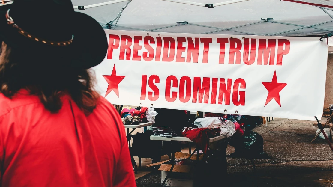 Trump nem viccel, most tényleg megvenné Grönlandot
