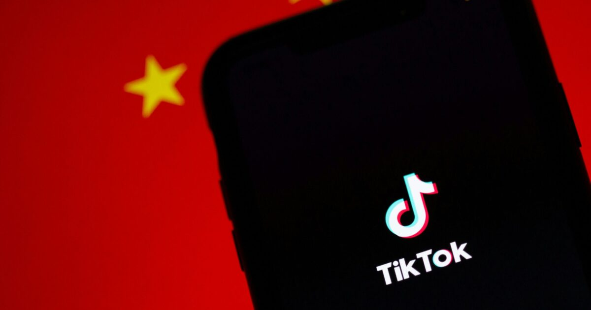 Tik-tok, tik-tok: hétvégén eldől a kínai app sorsa. Vagy mégsem?